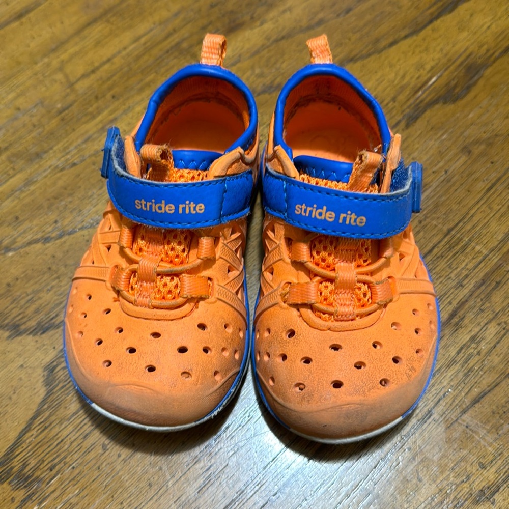 Stride Rite shoes, infant size 4 color orange